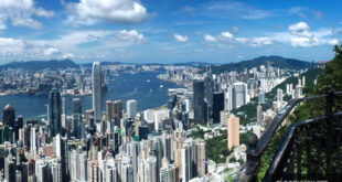 Trên đỉnh The Peak có thể nhìn toàn cảnh Hong Kong