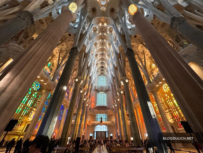 Nhà thờ Sagrada Familia (Tây Ban Nha)